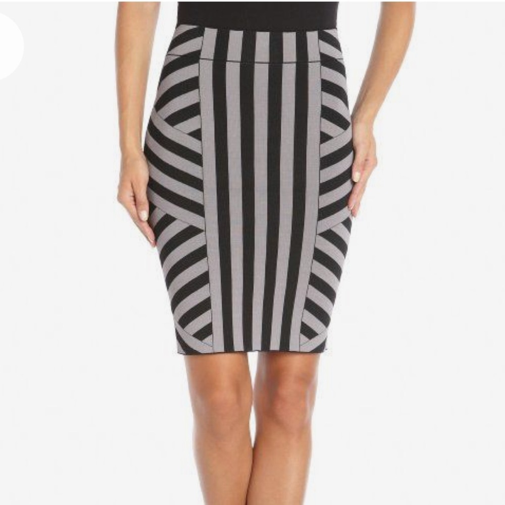 Scarlet Body-con 
BCBGMaxAzria‎